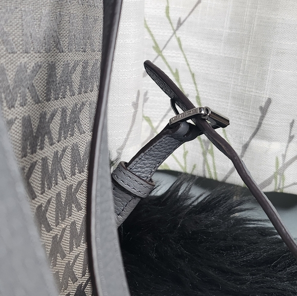 Michael kors abbey medium backpack - Picture 3 of 10